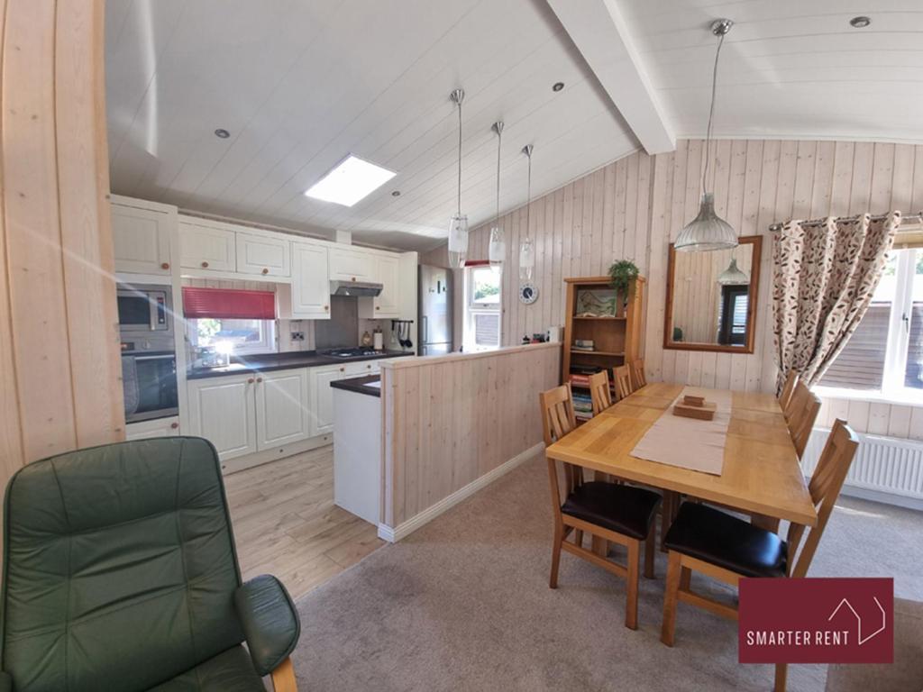 Milford On Sea - 4 Bedroom Lodge In Shorefield Country Park Milford on Sea Exterior foto