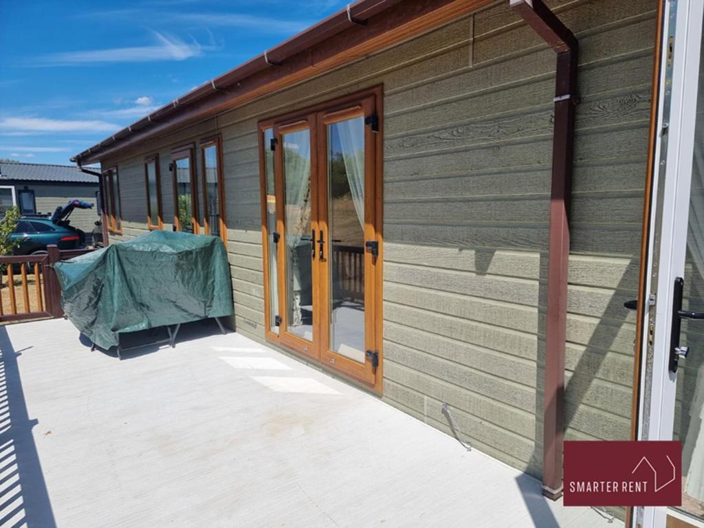 Milford On Sea - 4 Bedroom Lodge In Shorefield Country Park Milford on Sea Exterior foto